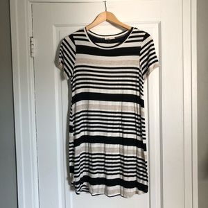 Wasabi + Mint. T-shirt dress. Medium.